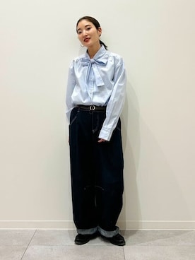 「ONIGIRI（オニギリ）のアイテム（パンツ）」を使った、COMME CA ISM STAFFさん（レディース・151cm）の春コーディネート
