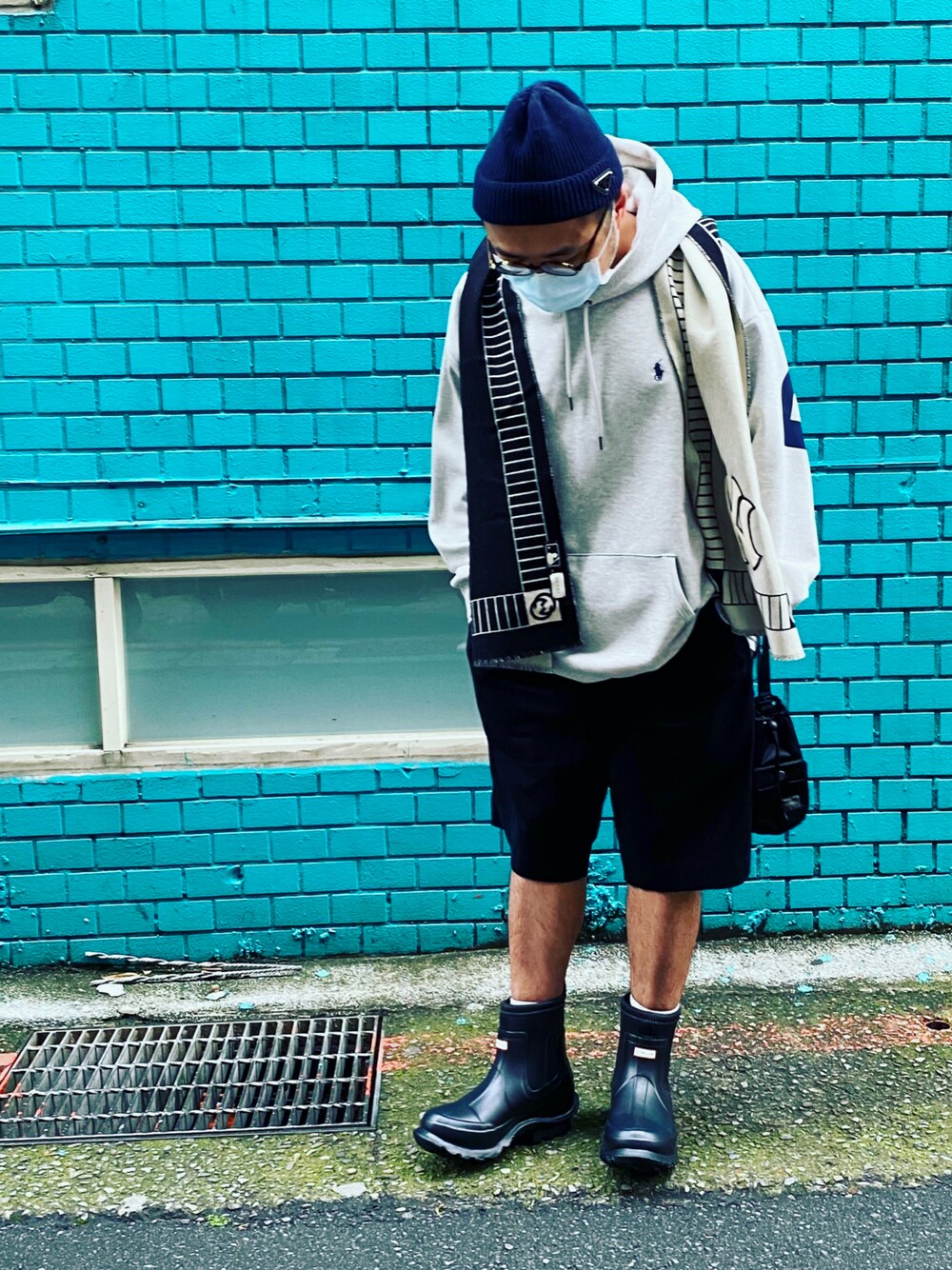 「PRADAのアイテム（ニットキャップ/ビーニー、ブルー系）」を使った、kai-kaiさん（メンズ・167cm）の冬コーディネートの1枚目の写真
