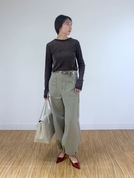 「Whim Gazette（ウィムガゼット）の【Hoaw.】コンチョベルト（ベルト、グレー系）」を使った、gotoさん（レディース・171cm）の秋コーディネート