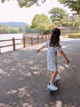 「COMME CA ISM（コムサイズム）のアイテム（帽子）」を使った、emiさん（キッズ・120cm）の夏コーディネート