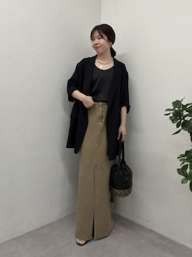 「GALLARDAGALANTE（ガリャルダガランテ）の【セットアップ対応】リヨセルスリットスカート（スカート、グリーン系）」を使った、AYUMIさん（レディース・148cm）の春コーディネート