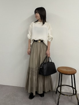 「GALLARDAGALANTE（ガリャルダガランテ）の【ジャケットやニットのインナーに最適！】バックスリットブラウスT（シャツ/ブラウス）」を使った、AYUMIさん（レディース・148cm）の秋コーディネート