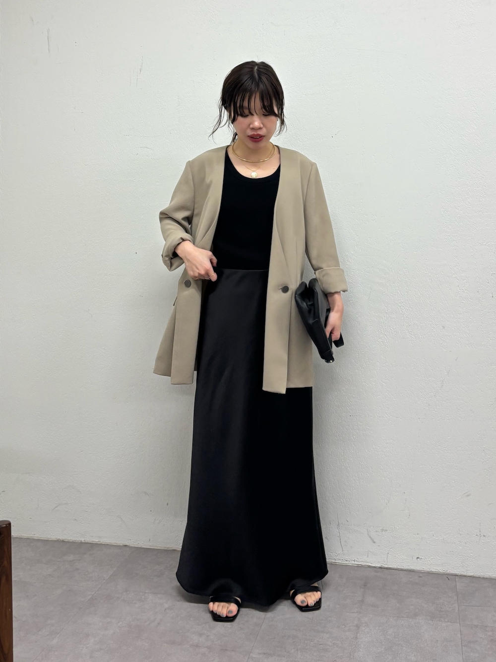 「ジャケット、ジャケットスタイル、ジャケットコーデ、低身長、低身長コーデ、低身長女子、大人カジュアル、大人コーデ、大人女子」｜「GALLARDAGALANTEのジャージージャケット（ノーカラージャケット、ベージュ系）」を使った、AYUMIさん（レディース・148cm）の春コーディネートの1枚目の写真