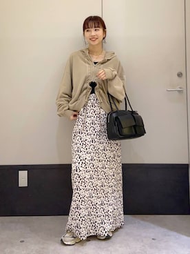 「LEPSIM（レプシィム）のアイテム（スカート）」を使った、ogiさん（レディース・157cm）の秋コーディネート