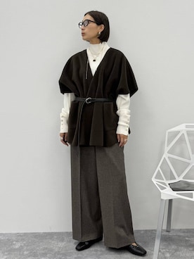 「アイテム（ポンチョ）」を使った、eriさん（レディース・167cm）の秋コーディネート