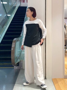 「Elura（エルーラ）のアイテム（その他トップス）」を使った、eriさん（レディース・167cm）の秋コーディネート