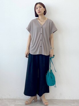 「Elura（エルーラ）のアイテム（その他トップス）」を使った、eriさん（レディース・167cm）の春コーディネート