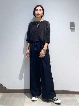 「Elura（エルーラ）のアイテム（その他トップス）」を使った、eriさん（レディース・167cm）の秋コーディネート