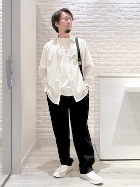 「ABAHOUSE（アバハウス）の【WEB別注】シボレザー ショルダーバッグ（ボディバッグ/ウエストポーチ、グレー系）」を使った、片山さん（メンズ・165cm）の春コーディネート