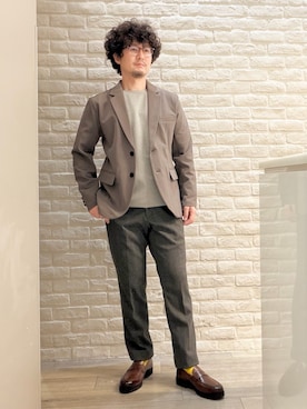 「ABAHOUSE GRAY（アバハウスグレイ）の【セットアップ対応】ヘリンボーン ジャガード ニットスラックス（スラックス、ブラック系）」を使った、片山さん（メンズ・165cm）の秋コーディネート
