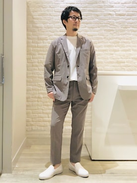 「アイテム（スーツセット、ブラウン系）」を使った、片山さん（メンズ・165cm）の夏コーディネート