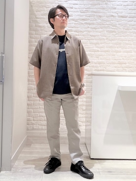 「ABAHOUSE GRAY（アバハウスグレイ）の【セットアップ対応】COOL DRY TOUCH イージースラックス /接触冷感 /吸水速乾 /UVカット（スラックス、グレー系）」を使った、片山さん（メンズ・165cm）の春コーディネート
