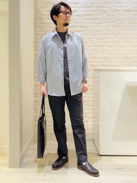 「alfredoBANNISTER（アルフレッドバニスター）の【定番人気】コインローファー / ベジタブルタンニンレザー使用（ローファー、ブルー系）」を使った、片山さん（メンズ・165cm）の春コーディネート