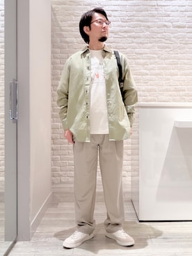 「ABAHOUSE GRAY（アバハウスグレイ）の【EVERYDAY LIFE】 グラフィックTシャツ（Tシャツ/カットソー、グリーン系）」を使った、片山さん（メンズ・165cm）の春コーディネート