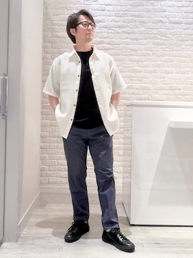 「alfredoBANNISTER（アルフレッドバニスター）の【SHOO IN SHOE】定番 究極のベーシック オールレザースニーカー（スニーカー、ブラック系）」を使った、片山さん（メンズ・165cm）の春コーディネート