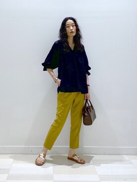 「袖ボリューム」｜「アイテム（スラックス）」を使った、YUKARIさん（レディース・169cm）の夏コーディネート