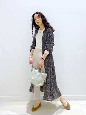 「トートバック」｜「アイテム（その他）」を使った、YUKARIさん（レディース・169cm）の秋コーディネート