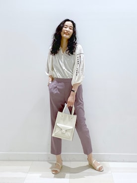 「袖ボリューム」｜「アイテム（スラックス）」を使った、YUKARIさん（レディース・169cm）の夏コーディネート