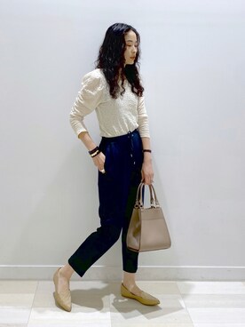 「袖ボリューム」｜「アイテム（スラックス）」を使った、YUKARIさん（レディース・169cm）の秋コーディネート