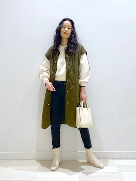 「ブーツイン」｜「アイテム（その他アウター）」を使った、YUKARIさん（レディース・169cm）の冬コーディネート