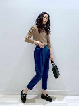「袖ボリューム」｜「アイテム（スラックス）」を使った、YUKARIさん（レディース・169cm）の秋コーディネート