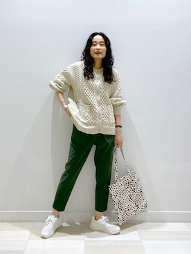 「ケーブルカーディガン」｜「アイテム（その他）」を使った、YUKARIさん（レディース・169cm）の秋コーディネート