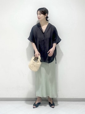 「A part by（アパートバイ）の【接触冷感】シアーオープンカラーシャツ（シャツ/ブラウス、グレー系）」を使った、sakiさん（レディース・162cm）の夏コーディネート