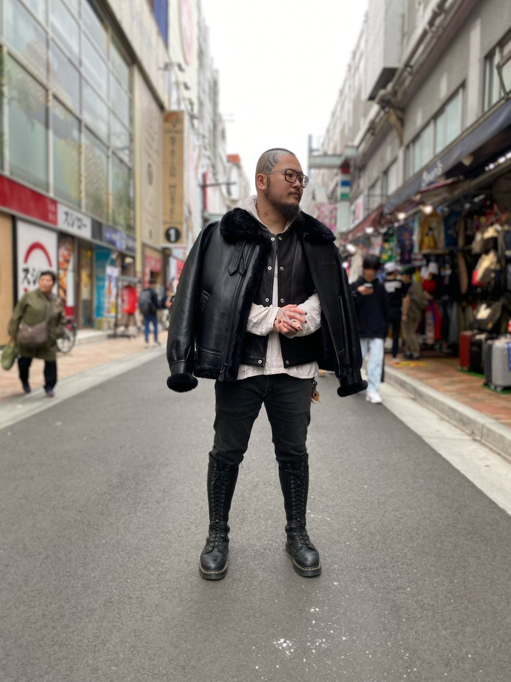 ᛚᛁᛚᛚᛖ ᛒᛖᚱᛋᛖᚱᚴᚱ(QUARTER店)｜AVIREXのムートン