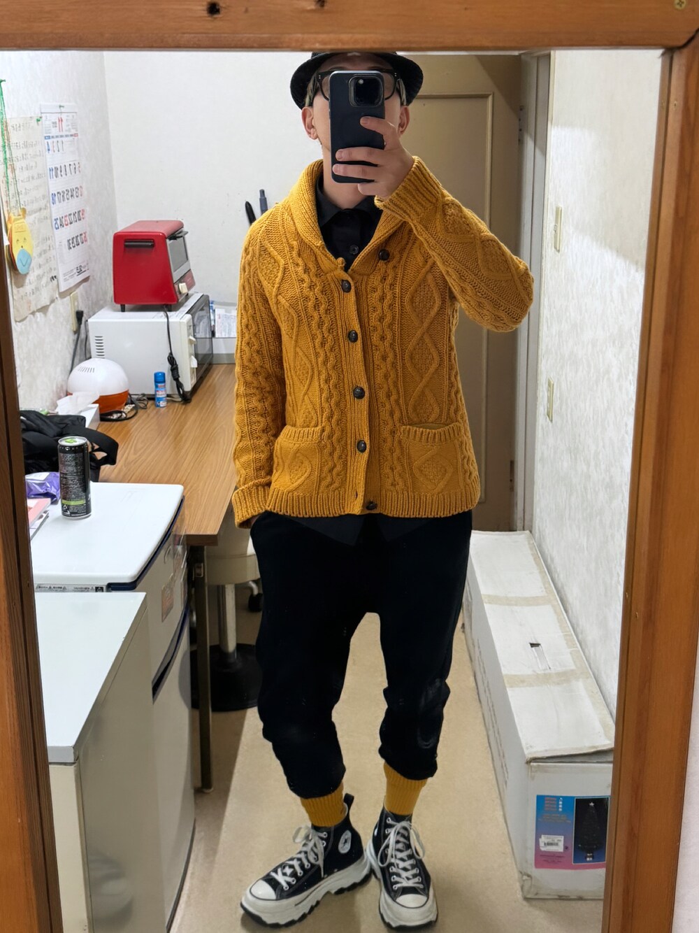 「FREAK'S STOREのアイテム（その他アウター、オレンジ系）」を使った、UGOSAさん（メンズ・174cm）の秋コーディネートの1枚目の写真