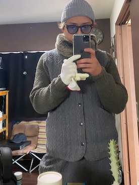 「Supreme （シュプリーム）のアイテム（手袋）」を使った、UGOSAさん（メンズ・174cm）の冬コーディネート
