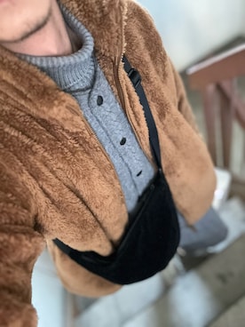 「CAMBIO（カンビオ）のmcg3102-ケーブルキルティングノーカラーベスト（ベスト、グレー系）」を使った、UGOSAさん（メンズ・174cm）の冬コーディネート