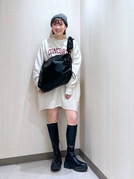 「アイテム（ニットキャップ/ビーニー、グレー系）」を使った、おかゆ❤︎彡さん（レディース・158cm）の冬コーディネート