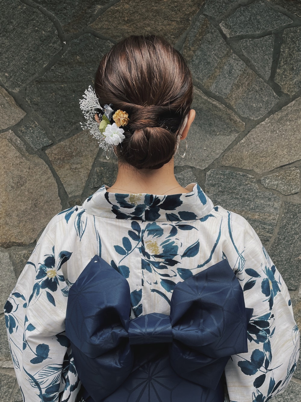 「浴衣、浴衣祭り、浴衣ヘア、浴衣　白、浴衣女子、京都、シンプル、ヘアセット、ドライフラワー髪飾り、ヘアアレンジ」｜「Ditaのアイテム（浴衣、ホワイト系）」を使った、Mさん（レディース・158cm）の秋コーディネートの1枚目の写真