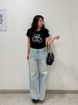 「one after another NICE CLAUP(ワンアフターアナザーナイスクラップ)のビジュー付きロゴ刺繍Tee(Tシャツ/カットソー、ブラック系)」を使った、小川こゆきさん(レディース・152cm)の夏コーディネート
