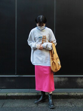 トートバッグを使った 差し色 ピンク の人気ファッションコーディネート Wear