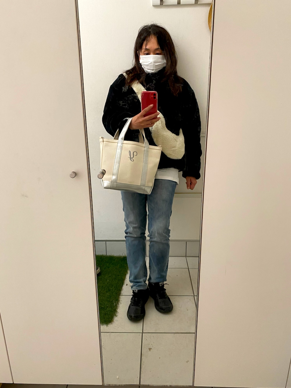「ママコーデ、アラフォー、休日スタイル」｜「しまむらのアイテム（デニムパンツ、ブルー系）」を使った、うりんこ。さん（レディース・159cm）の秋コーディネートの1枚目の写真