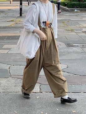 「somom&coのアイテム（オールインワン・サロペット、ブラウン系）」を使った、honoさん（レディース・158cm）の秋コーディネート