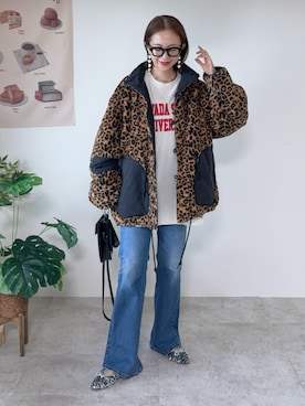 「ANGIE（アンジー）のGILDAN カレッジロゴ オーバーサイズ プリント ロンT（Tシャツ/カットソー、ベージュ系）」を使った、memeさん（レディース・158cm）の秋コーディネート