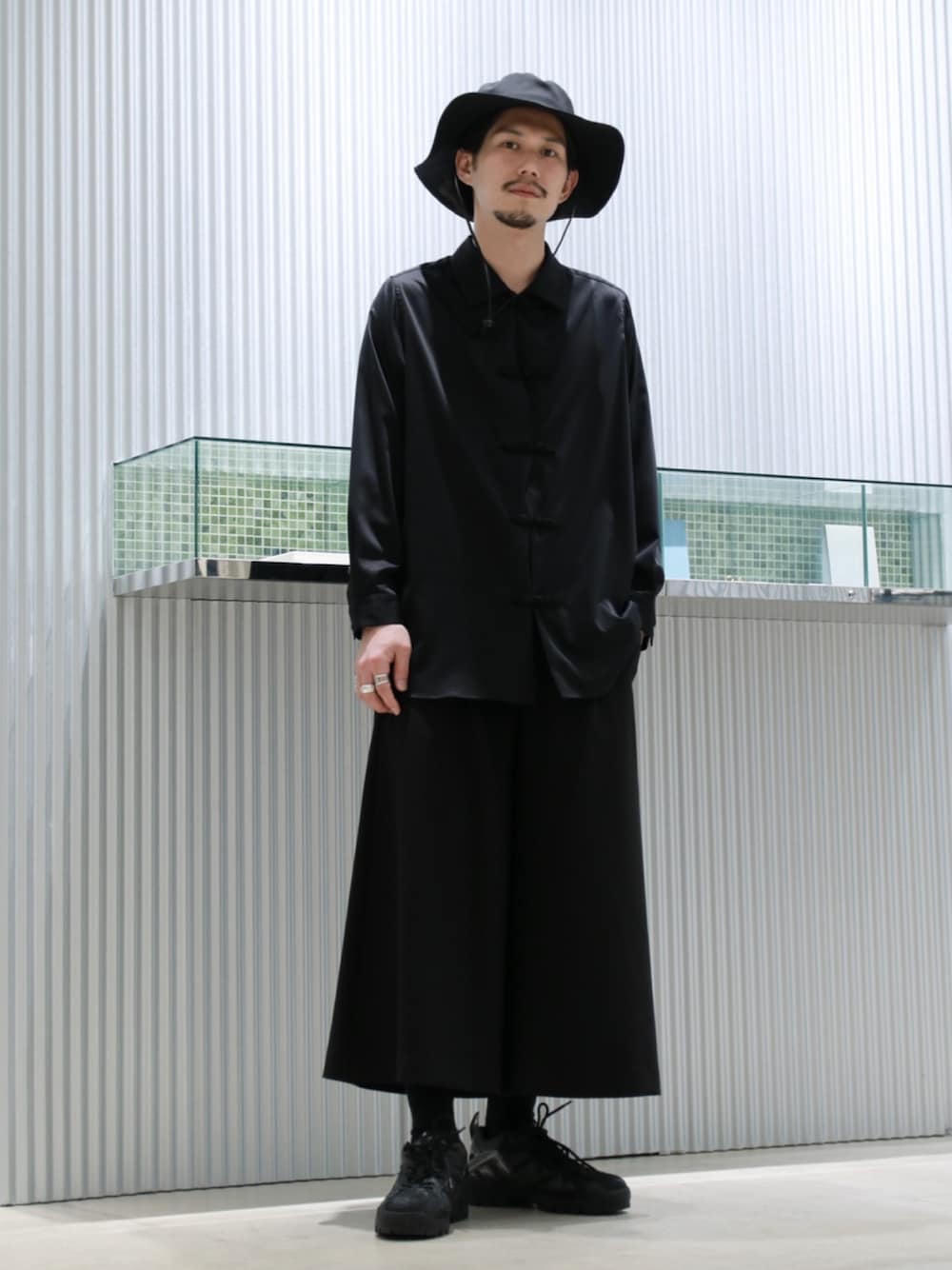 Lui's（ルイス）の「クロップド袴パンツ（スラックス）」 - WEAR
