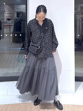 「GLOBAL WORK（グローバルワーク）のスキッパーブラウス長袖/601062（シャツ/ブラウス、ブラック系）」を使った、がままきさん（レディース・167cm）の春コーディネート