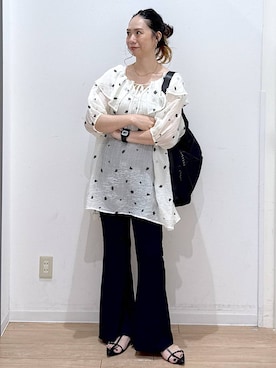 「LOWRYS FARM（ローリーズファーム）のマルチポケットショルダーＢＡＧ 1000269（ショルダーバッグ、ブラック系）」を使った、がままきさん（レディース・167cm）の夏コーディネート