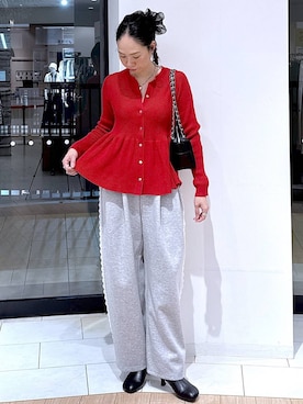 「LOWRYS FARM（ローリーズファーム）のカットイージーコクーンパンツ　292362（スウェットパンツ、グレー系）」を使った、がままきさん（レディース・167cm）の春コーディネート