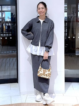 「アイテム（シュシュ）」を使った、がままきさん（レディース・167cm）の秋コーディネート