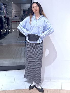 「GLOBAL WORK（グローバルワーク）のフレンチリネンシャツ長袖/601244（シャツ/ブラウス、ブルー系）」を使った、がままきさん（レディース・167cm）の春コーディネート