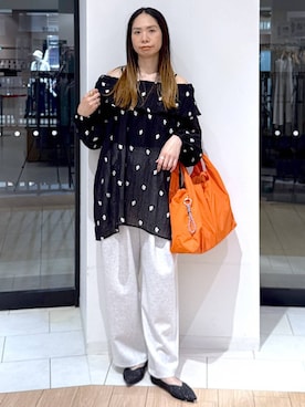 「LOWRYS FARM（ローリーズファーム）のスタイルＵＰクロスカップキャミ　100757（Tシャツ/カットソー、ブラック系）」を使った、がままきさん（レディース・167cm）の春コーディネート