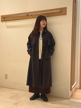 「ラメスカート」｜「アイテム（ステンカラーコート）」を使った、TSUNODAさん（レディース・160cm）の秋コーディネート