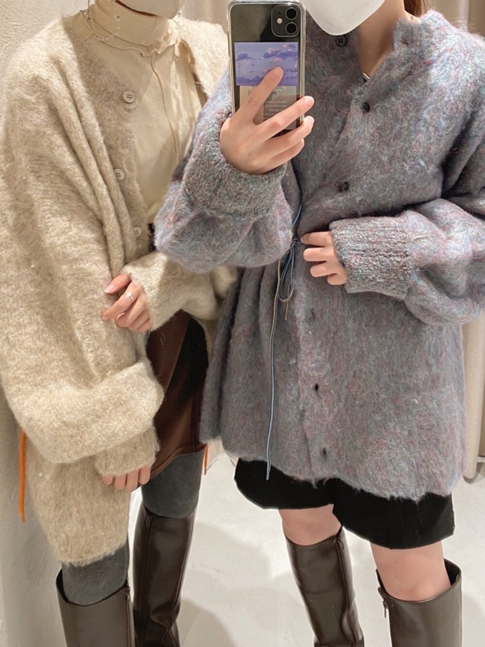 「アウター、ニットカーディガン、ハイネック、ミニスカート、タイツ、ロングブーツ、ハーフパンツ、Kastane、淡色コーデ、cra_ootd」｜「Kastaneのコード紐付きMix起毛ガウン（カーディガン/ボレロ、パープル系）」を使った、craさん（レディース・154cm）の秋コーディネートの1枚目の写真