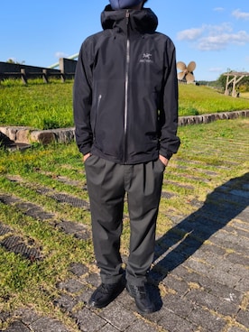 「アイテム（マウンテンパーカー）」を使った、TOROMUさん（メンズ・175cm）の秋コーディネート