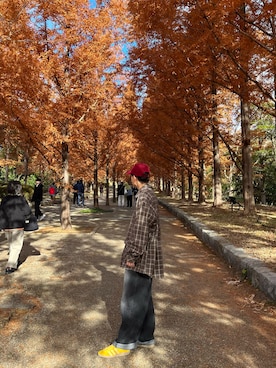 「アイテム（スニーカー、イエロー系）」を使った、ss15415さん（メンズ・171cm）の秋コーディネート