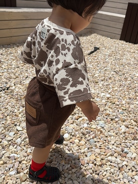 「semon apartmentのアイテム（Tシャツ/カットソー、ブラウン系）」を使った、TOAさん（キッズ・80cm）の夏コーディネート